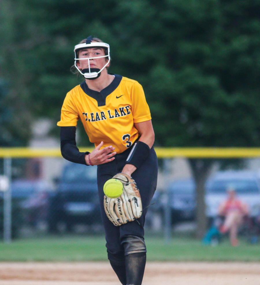 A close win and two losses for  Clear Lake softball team