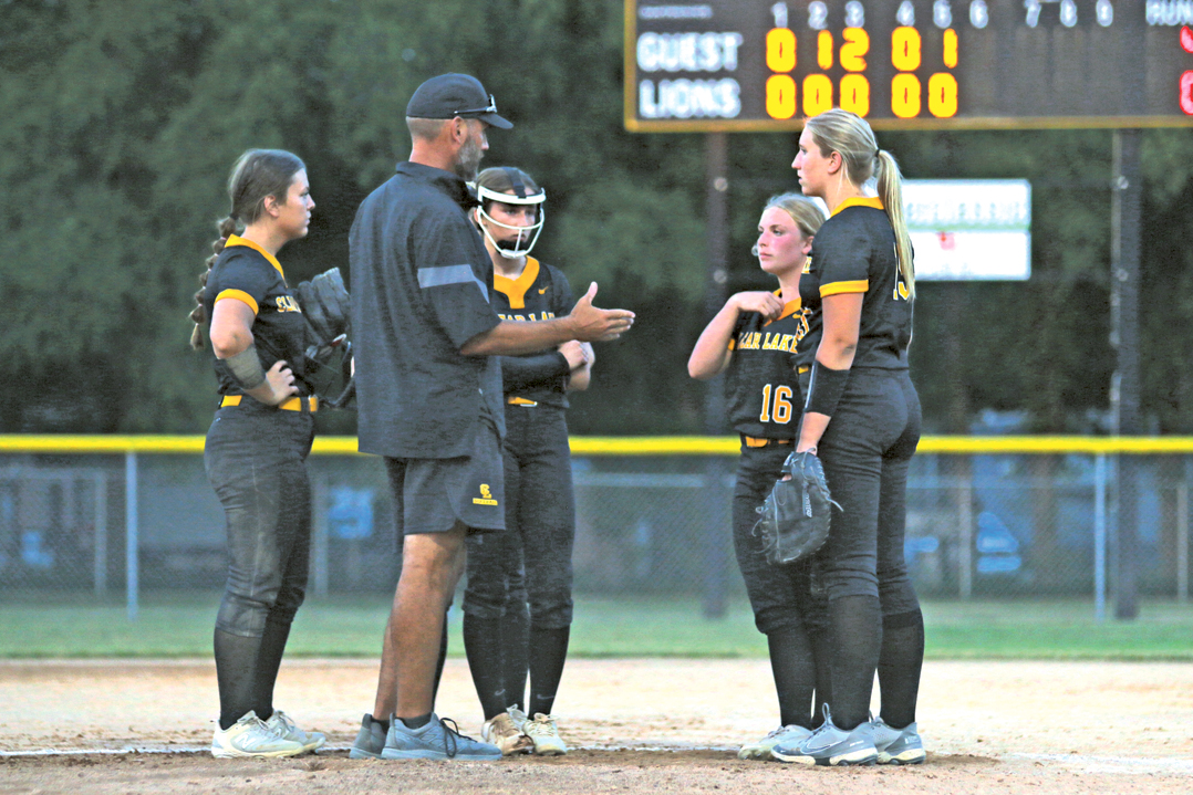 Softball team wraps up regular season