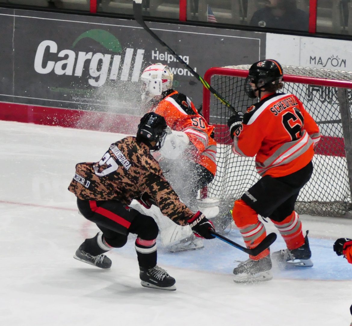 Mohawks fall to Cyclones