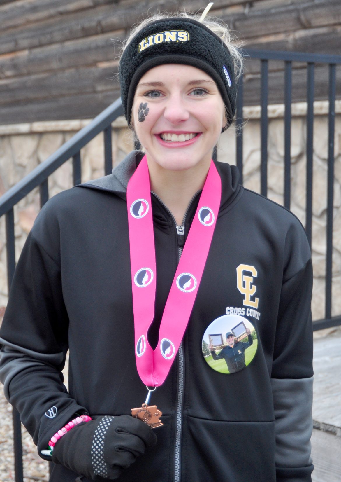Feuerbach medals at State Cross Country