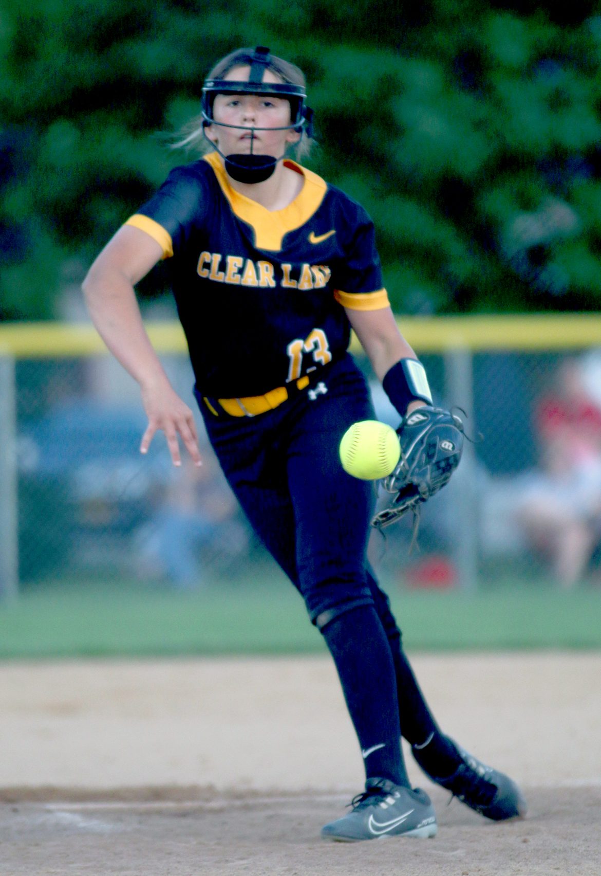 Junior varsity softball goes 1-2 last week