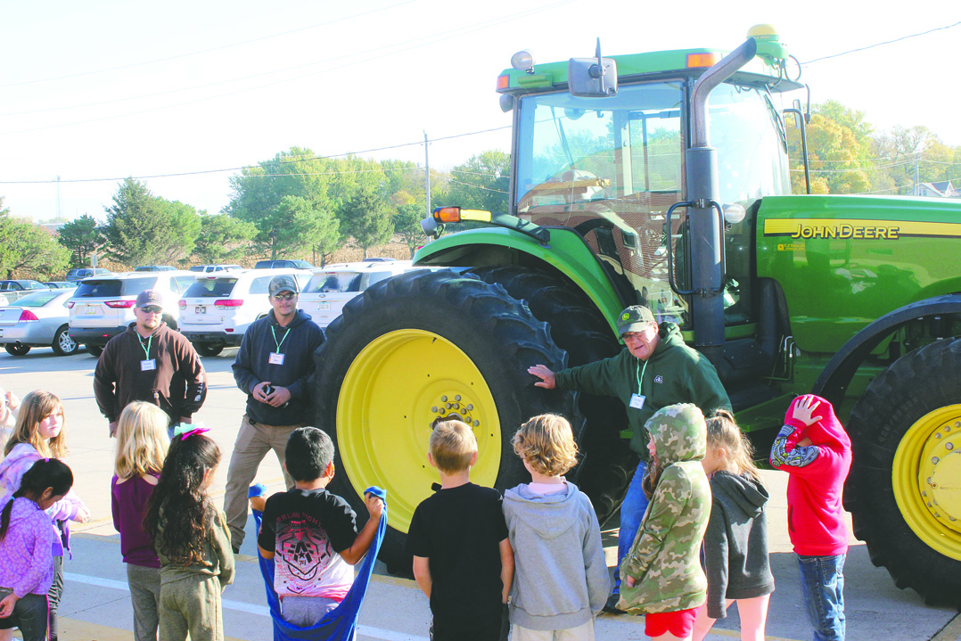 Elementary students celebrate agriculture on National Farmers Day