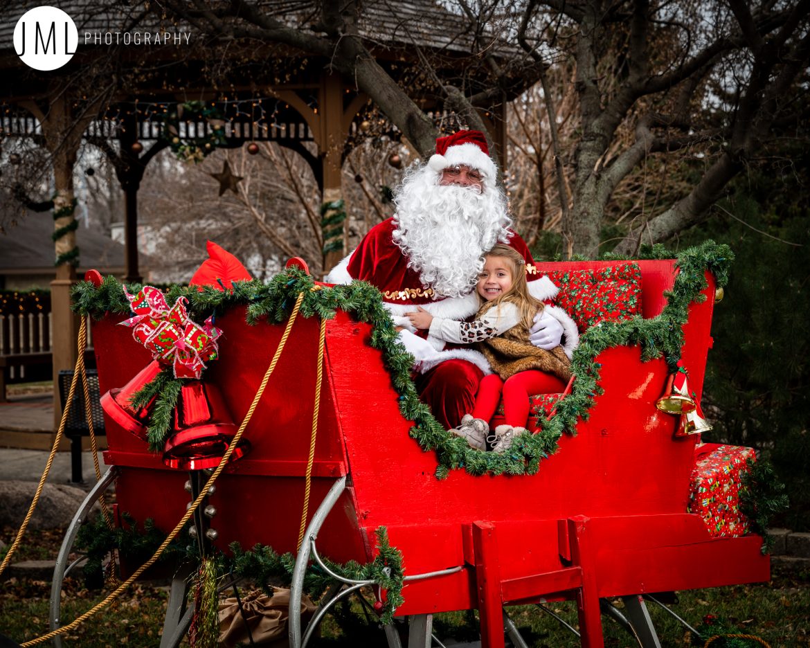 ‘It’s the REAL Santa!’ — Minds Blown as Santa Stops in Eagle Grove