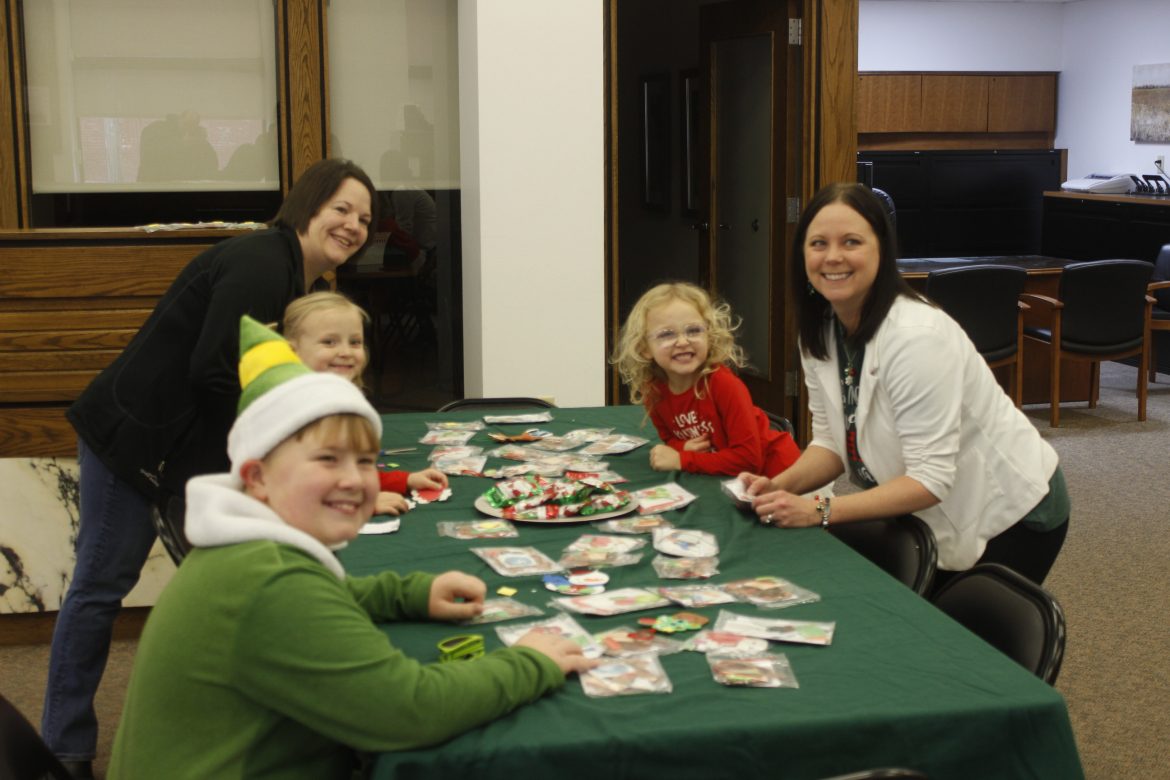 Take & Make Ornaments a Hit at First Bank