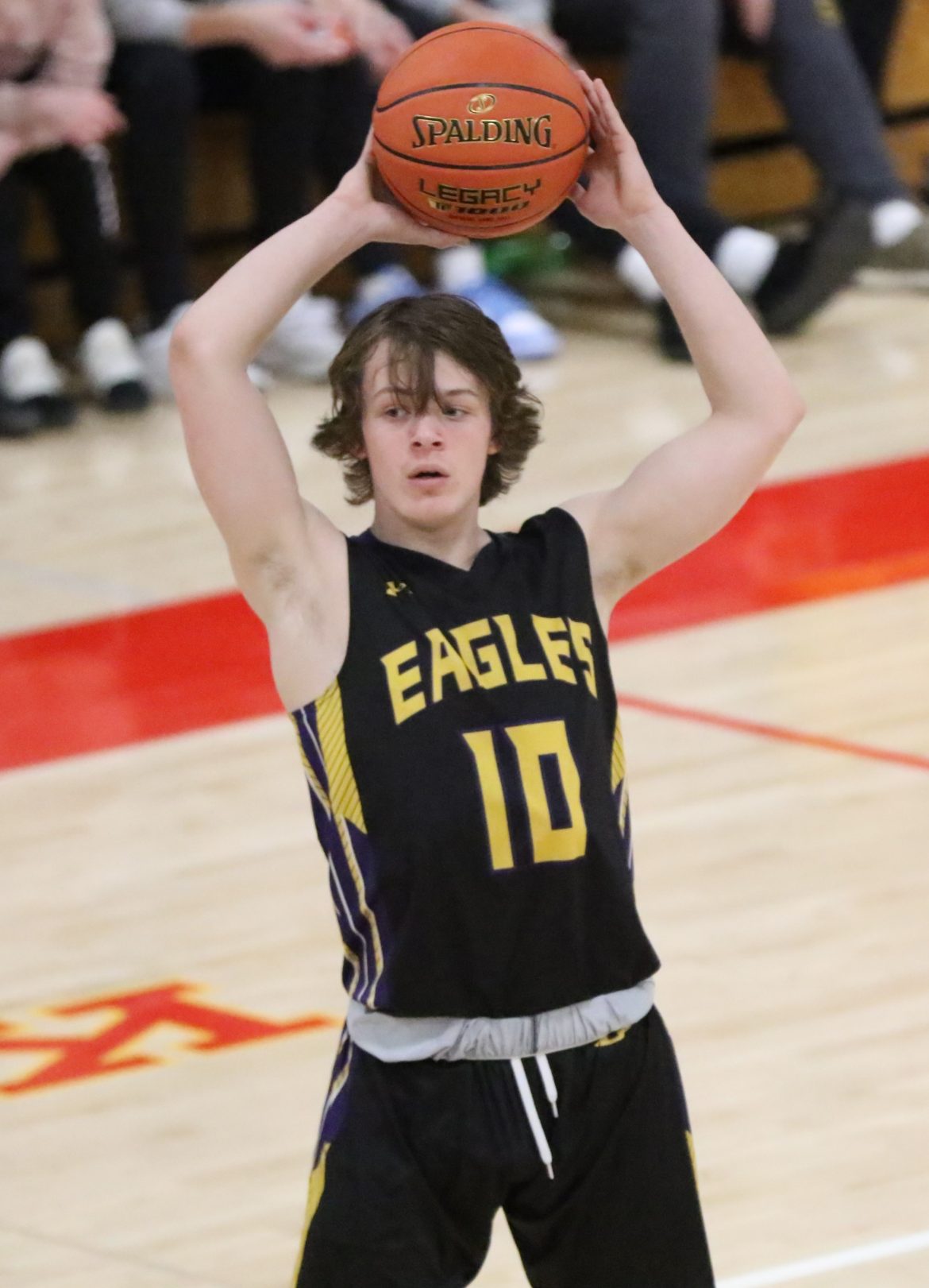 Eagle boys lose to Kuemper Catholic