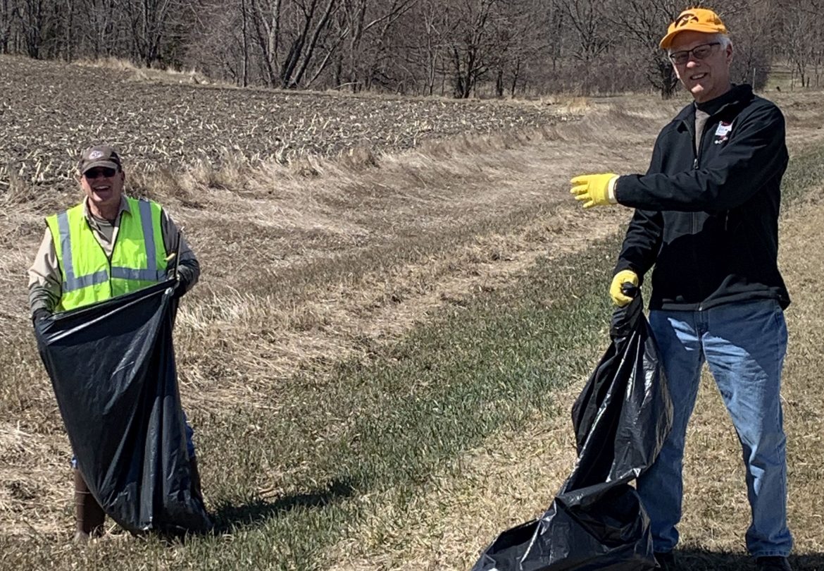 Rotarians clean up ditches