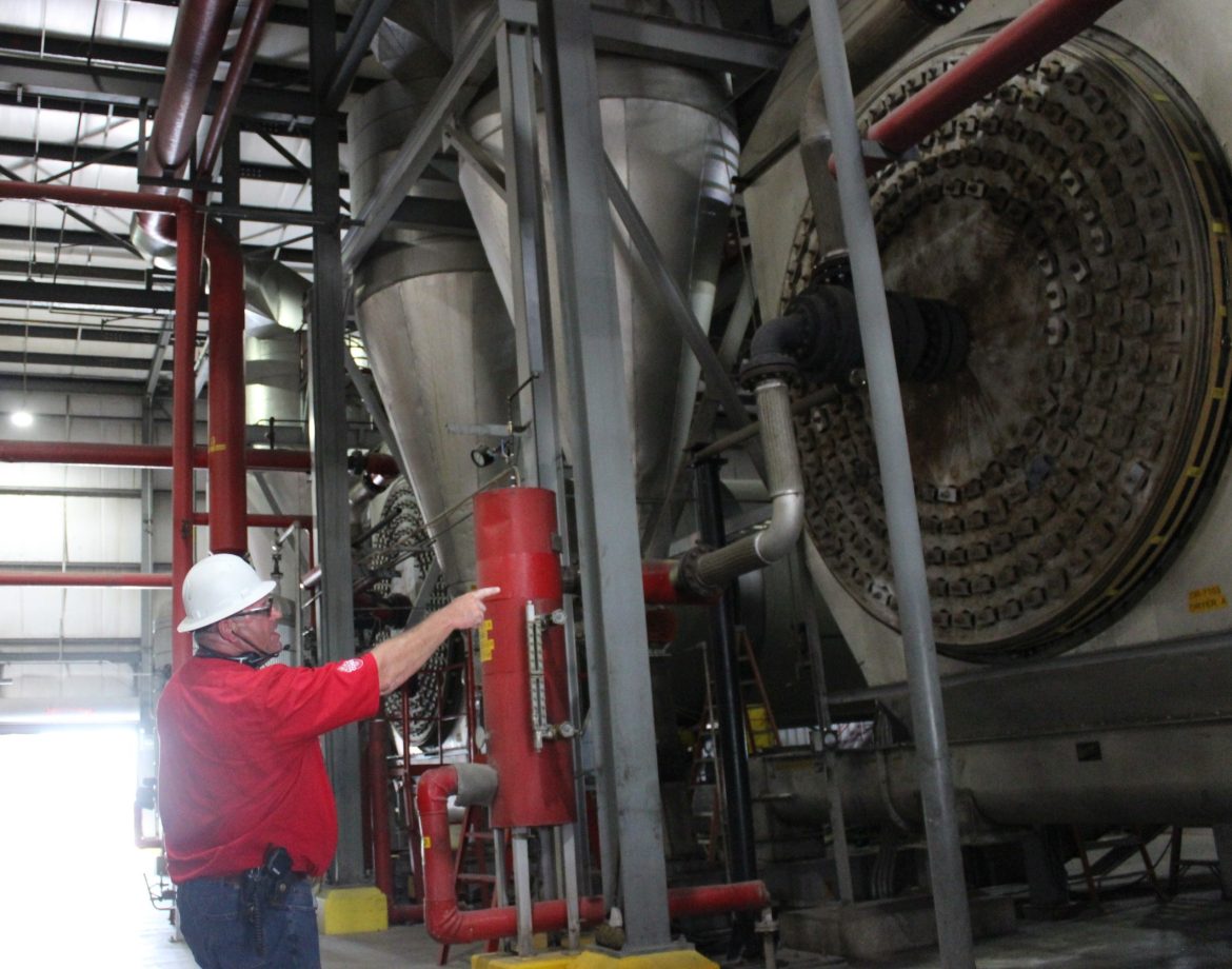 Inside one local ethanol plant where pipeline carbon dioxide would come from