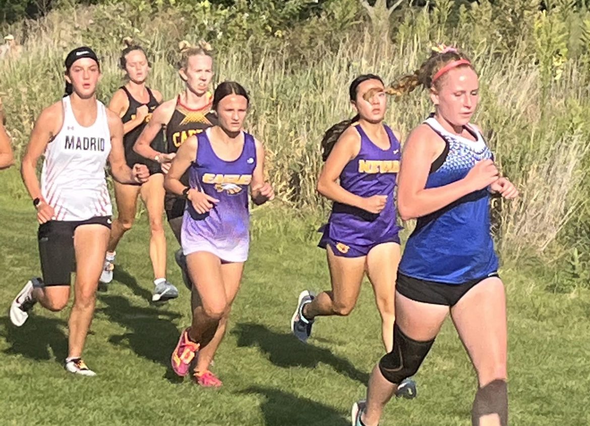 Eagle Grove Girls cross country Compete at Belmond Invitational