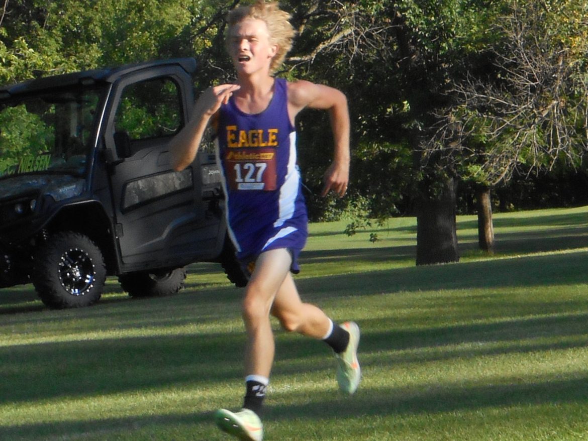 Eagles Cross Country takes 5th in Webster City meet.