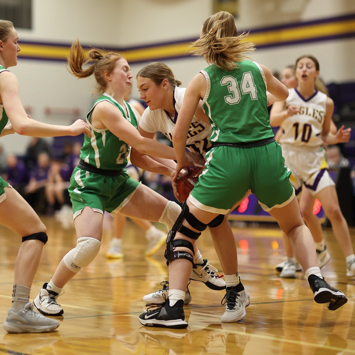 Lady Eagles BB for the win over St. Edmonds!