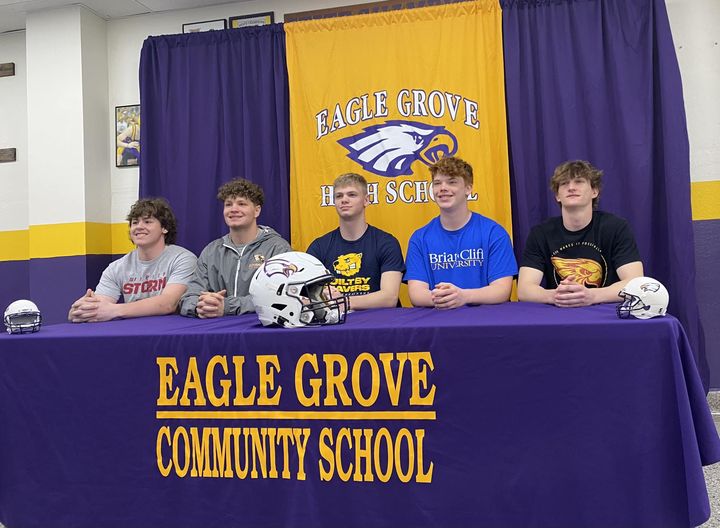 Five Eagles signed to collegiate football teams