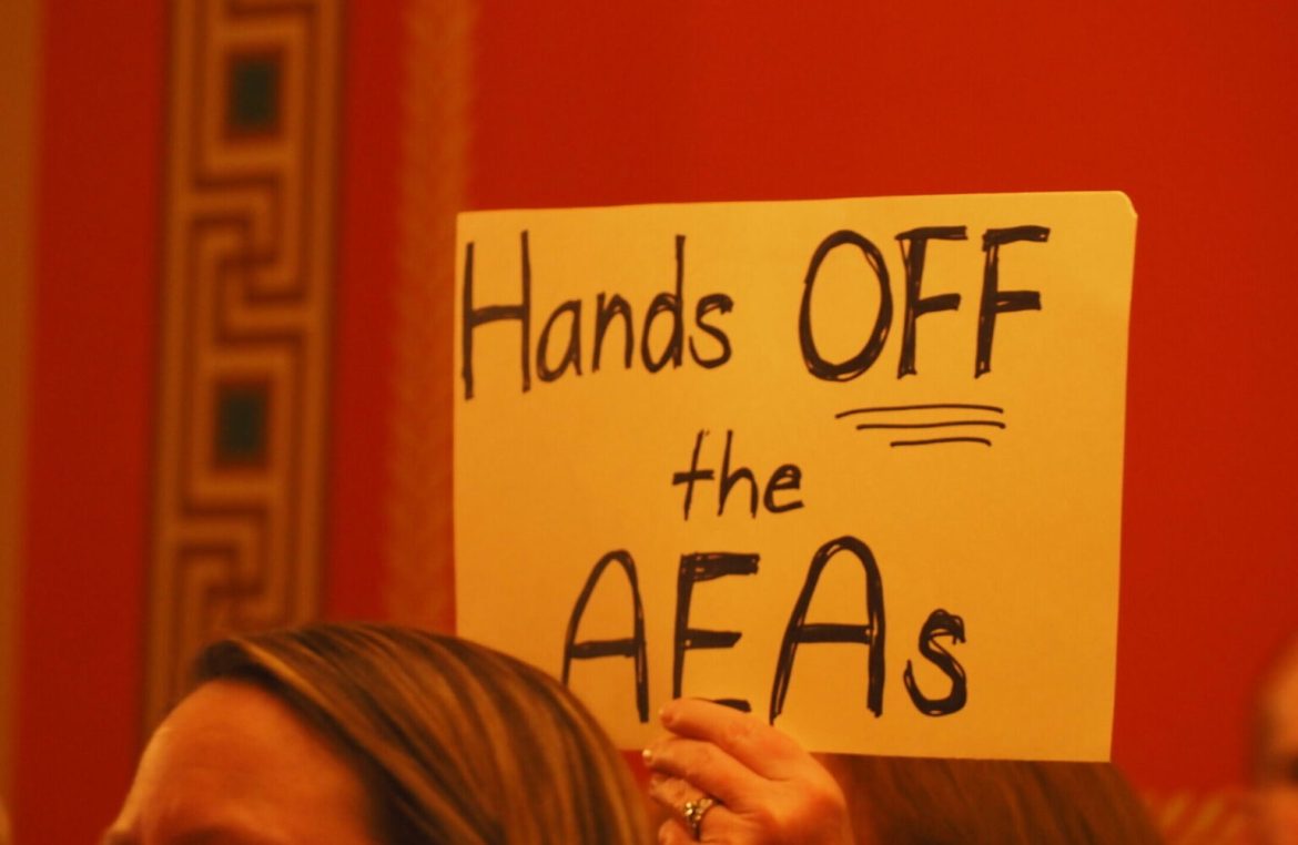 Iowa Senate Sends Amended Version of Aea Bill Back to House