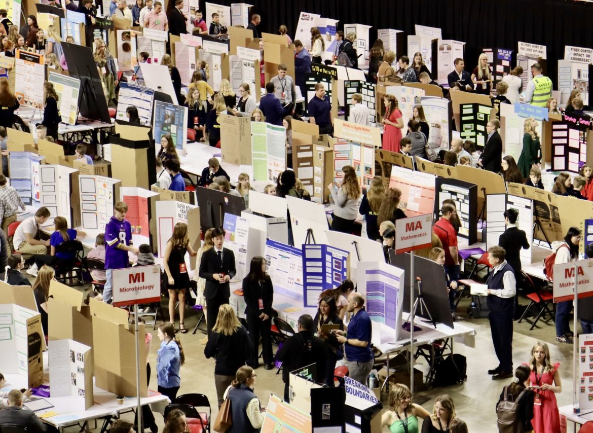 Inspire Future Innovators: Volunteer to Judge at the 2025 State Science and Technology Fair of Iowa