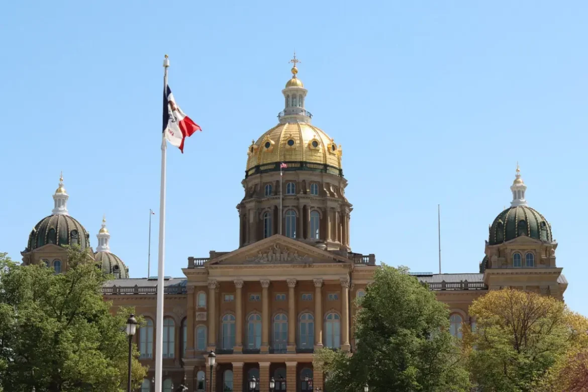 Ames senator calls for special session to override veto of eminent domain bill