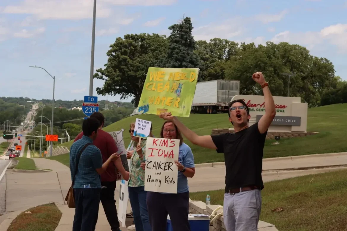 Iowans protest water quality issues outside of event with Gov. Reynolds