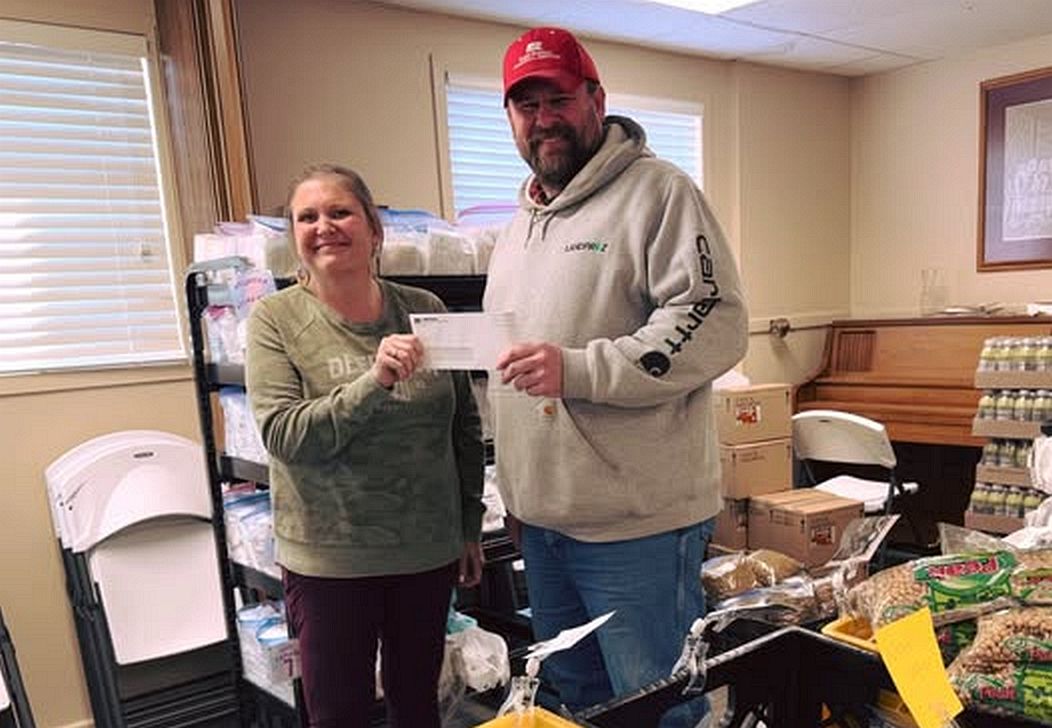 Farm Bureau Donates $500 to Clarion Food Pantry