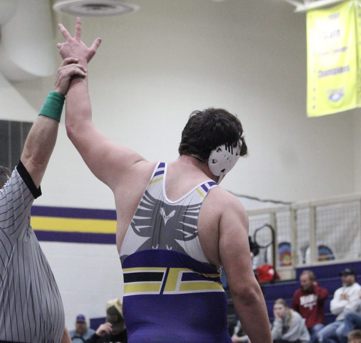 Eagles Go Undefeated at Home Duals