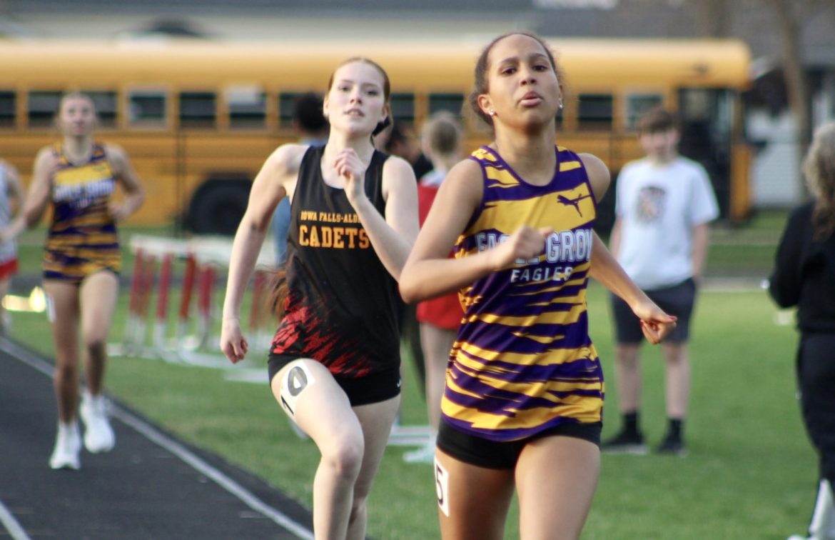 Eagle Grove Girls Race at Cowgirl Relays