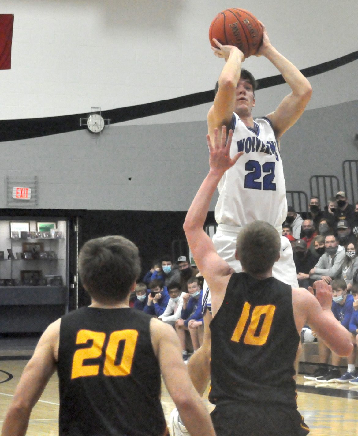 Late comeback not enough for Wolverines in regional semis