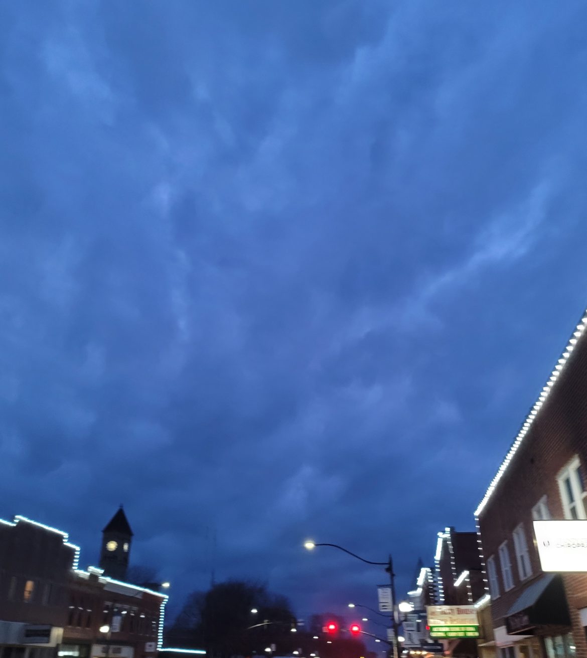 Inclement weather tears across Iowa