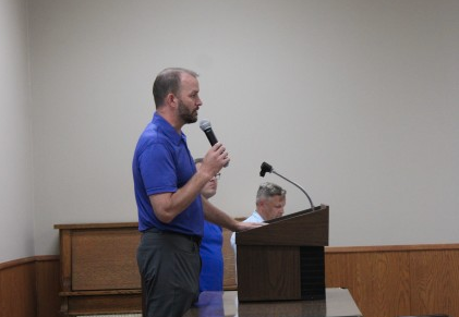 G-R school district holds contentious community meeting in Gladbrook