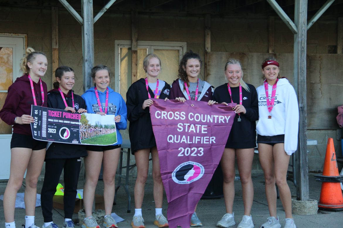 Spartans XC goes the distance, qualifies both teams for State