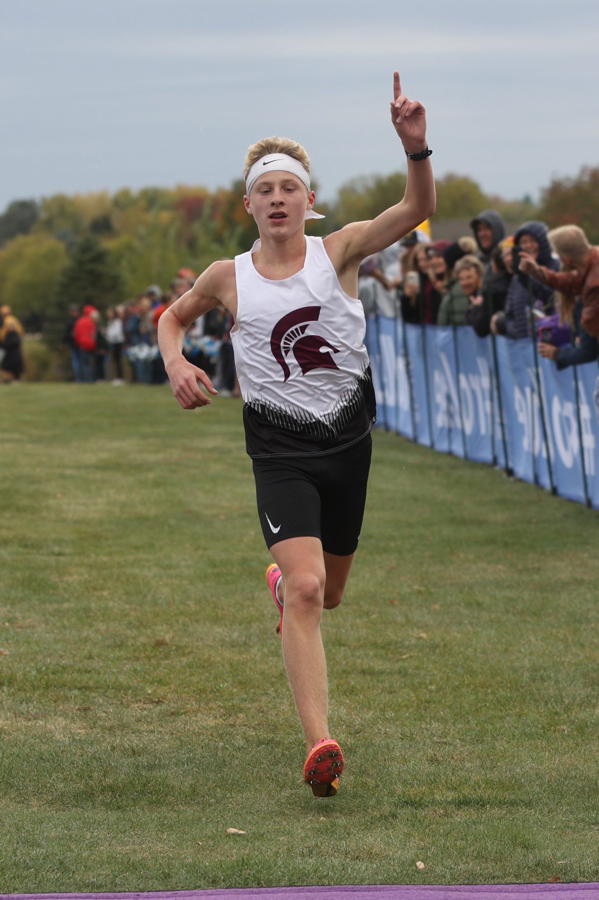 Spartan boys third, girls seventh in stacked NICL Meet