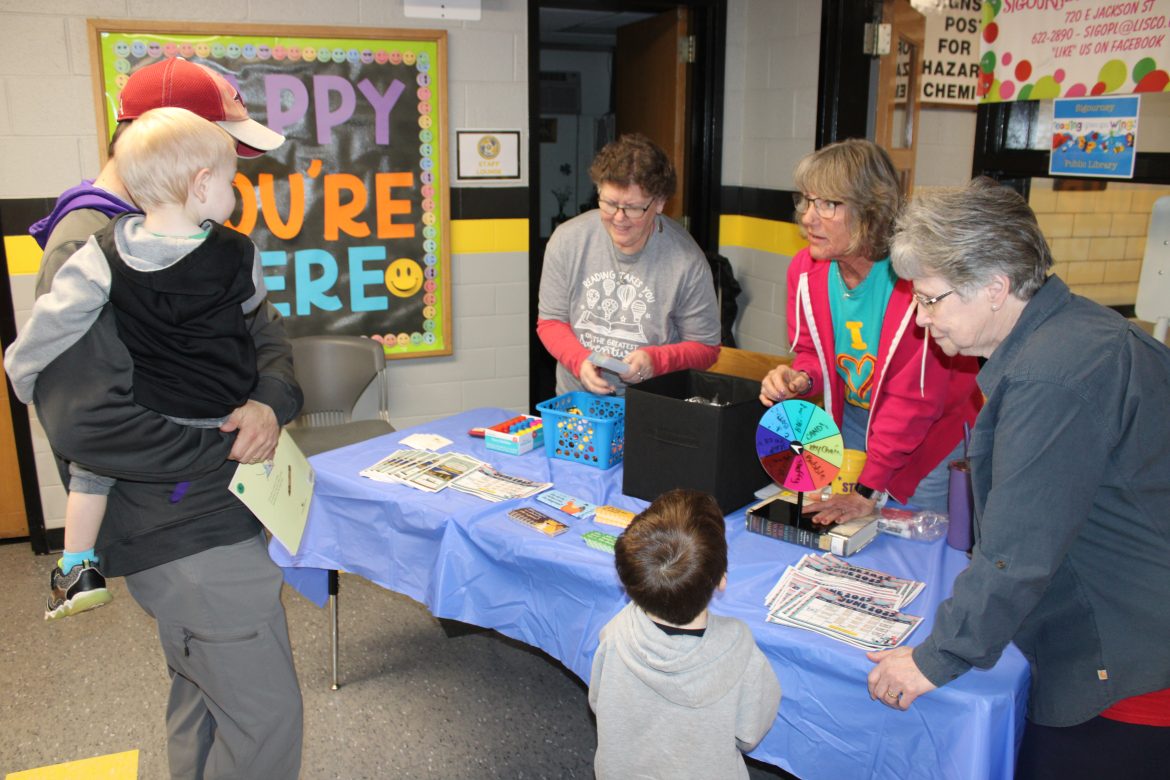 Sigourney Holds “Celebrate Reading” Night