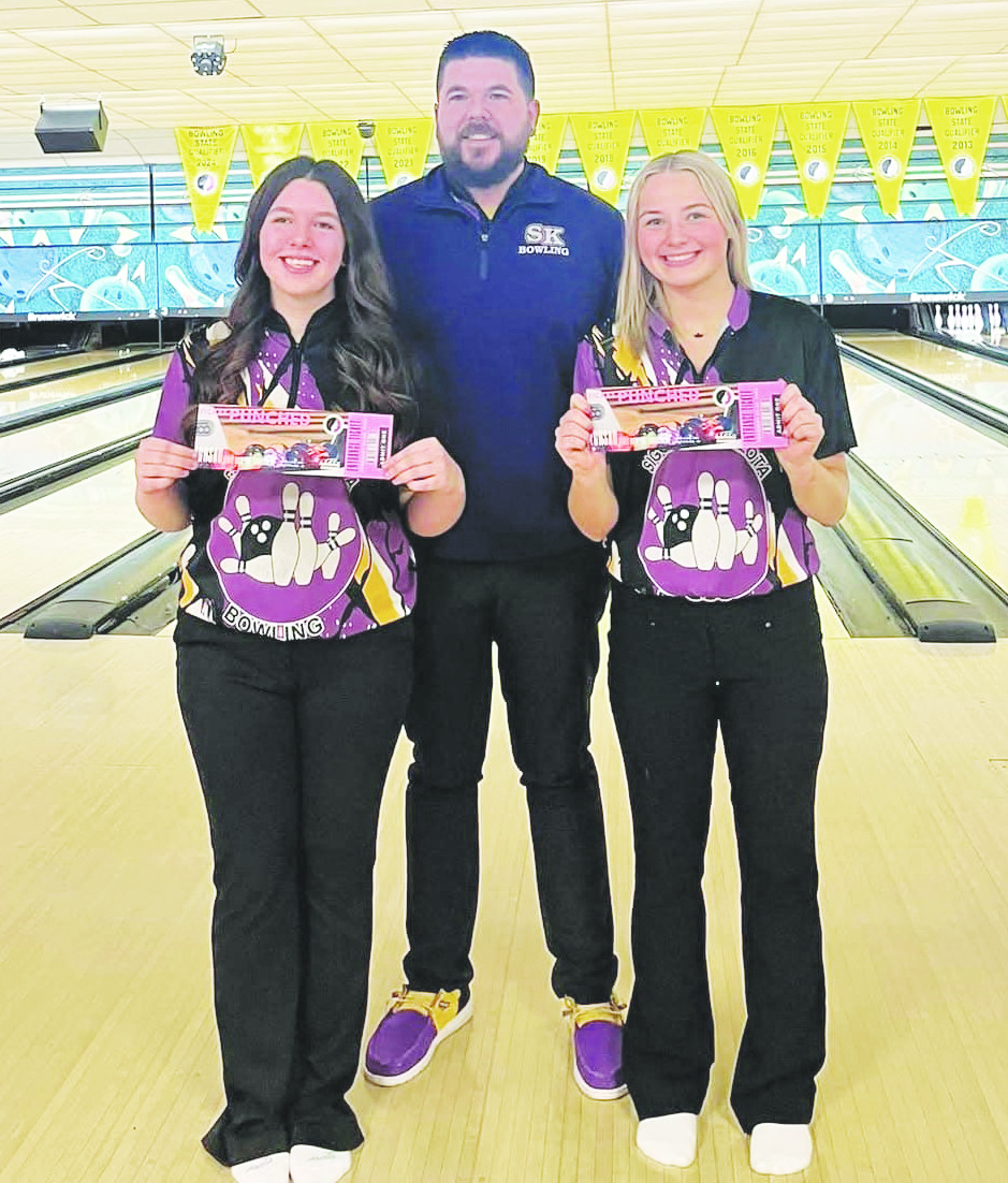 Montgomery leads S-K bowlers with 6th place finish