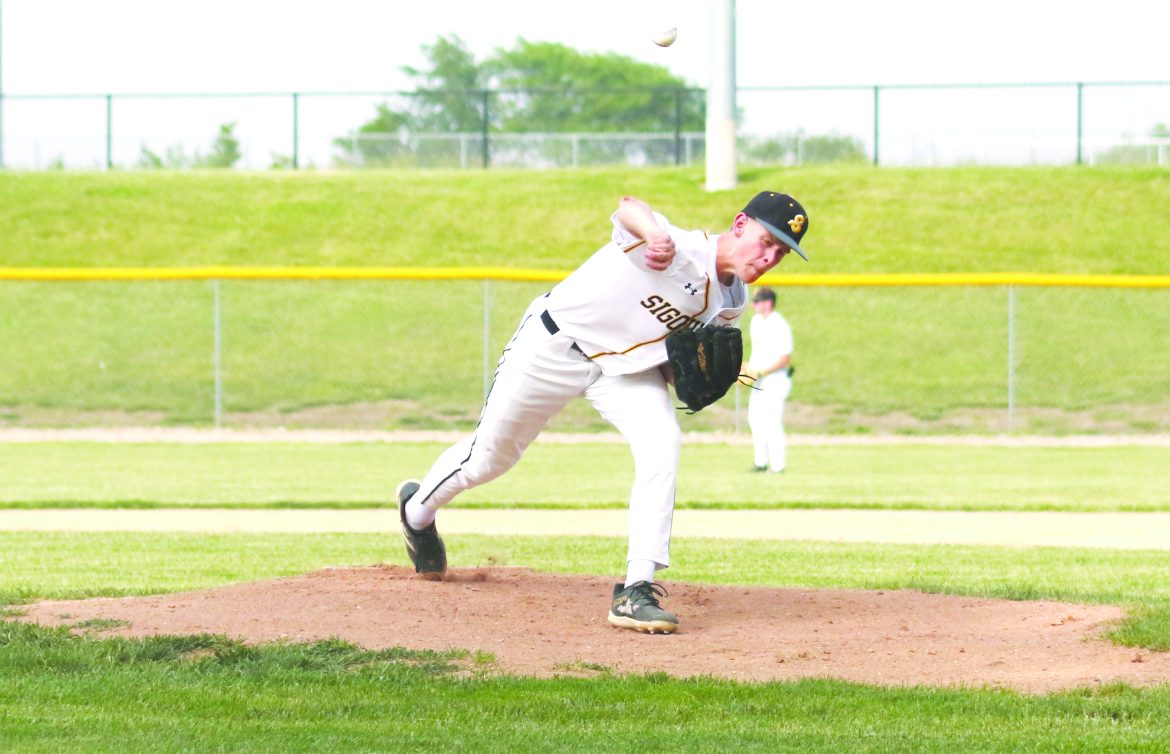 Sigourney baseball stays perfect on the season