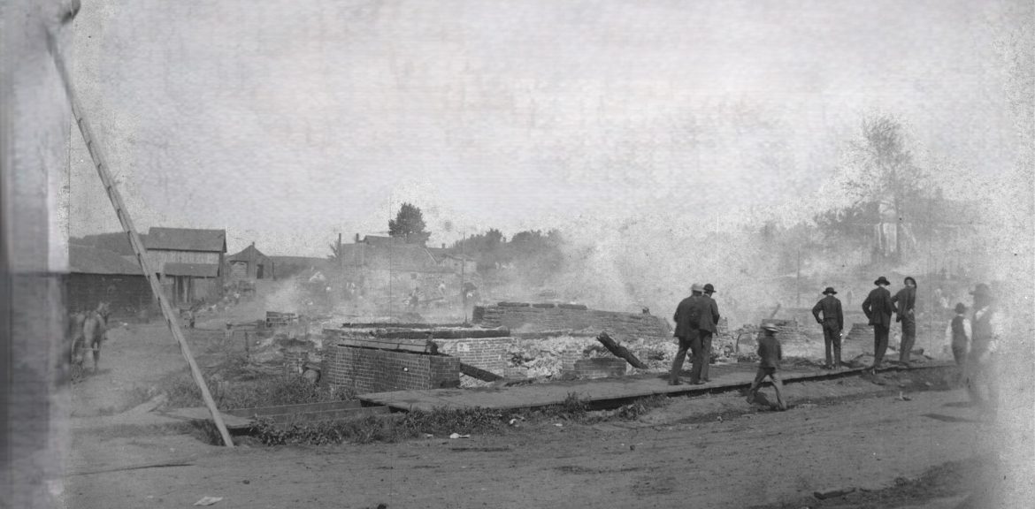 The Historical Viewpoint: What Cheer and the Fire of 1890