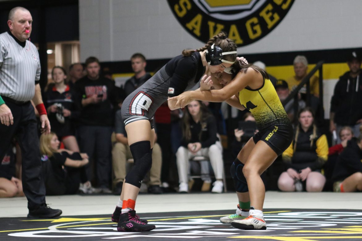 Pekin picks up six wins at Columbus tournament