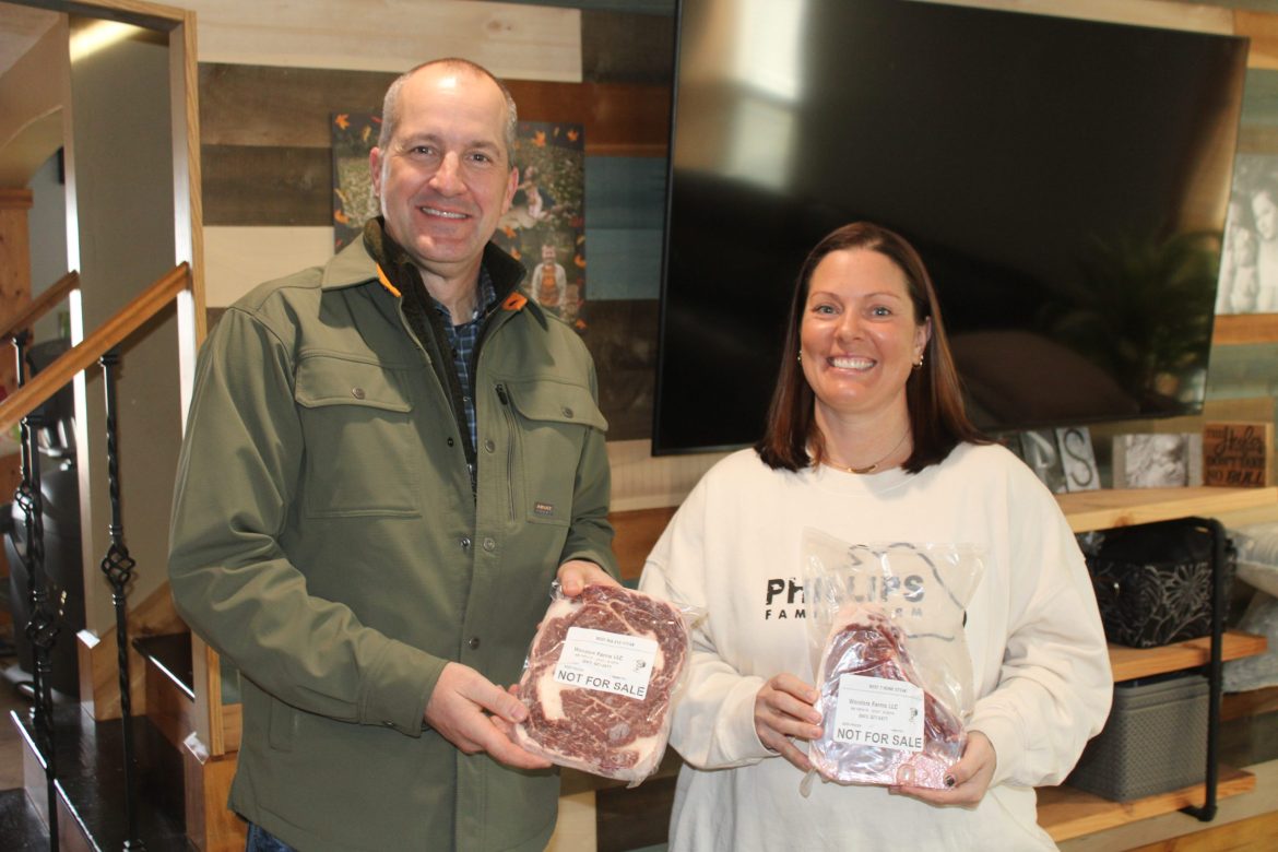 Ag Secretary Mike Naig Visits What Cheer Beef Farm