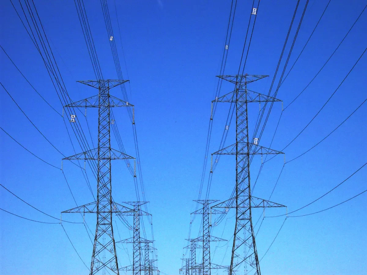 Power lines like these bring power into the Eastern U.S. from Ontario Canada. (Photo by C.P. Storm Flickr/CC BY 2.0)