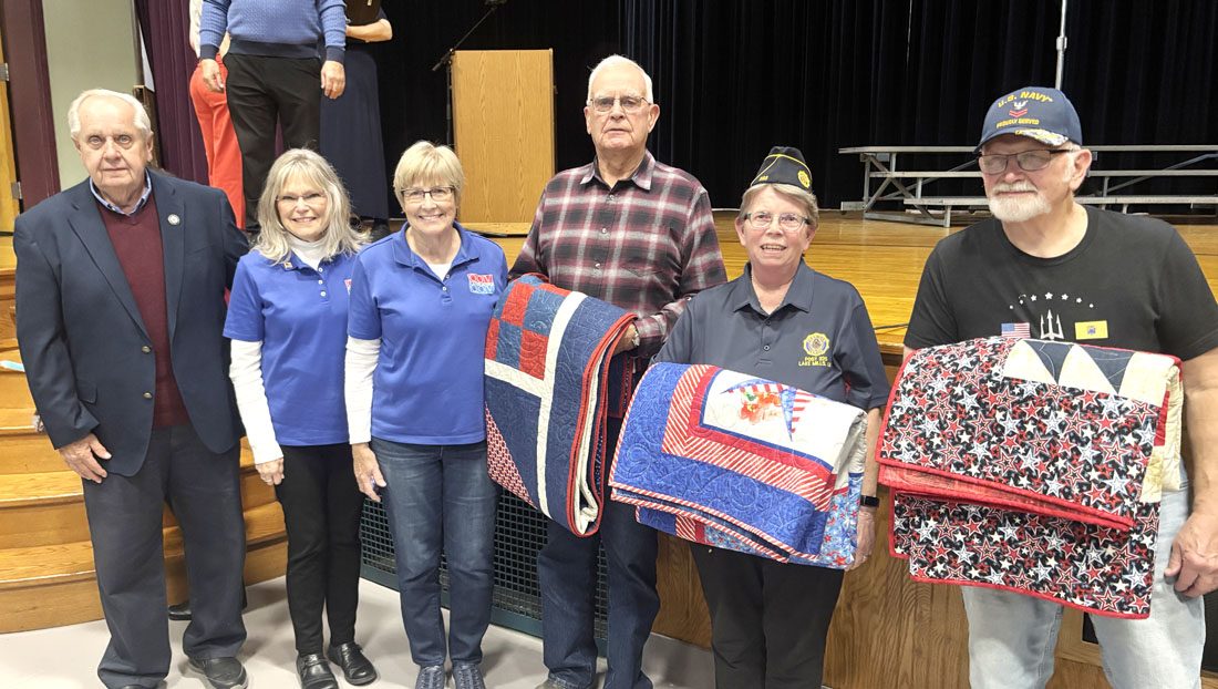 Lake Mills veterans receive quilts on Veterans Day