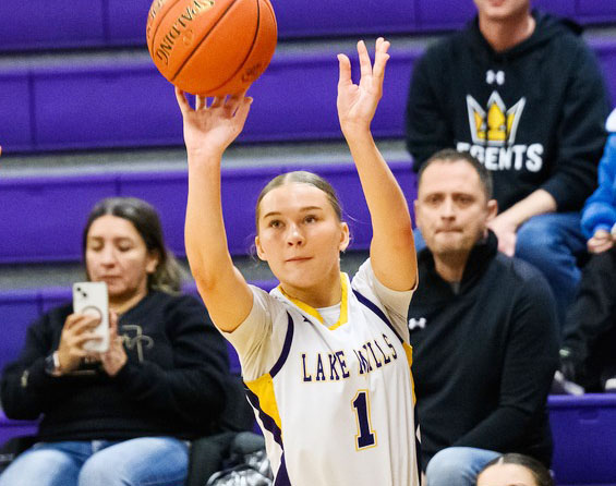 Lake Mills prepares for #1 Bishop Garrigan after two Regional wins