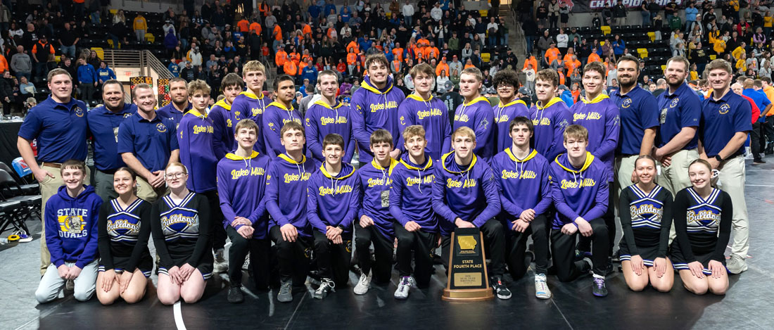 Lake Mills wrestlers are IWCOA Academic All-State Team