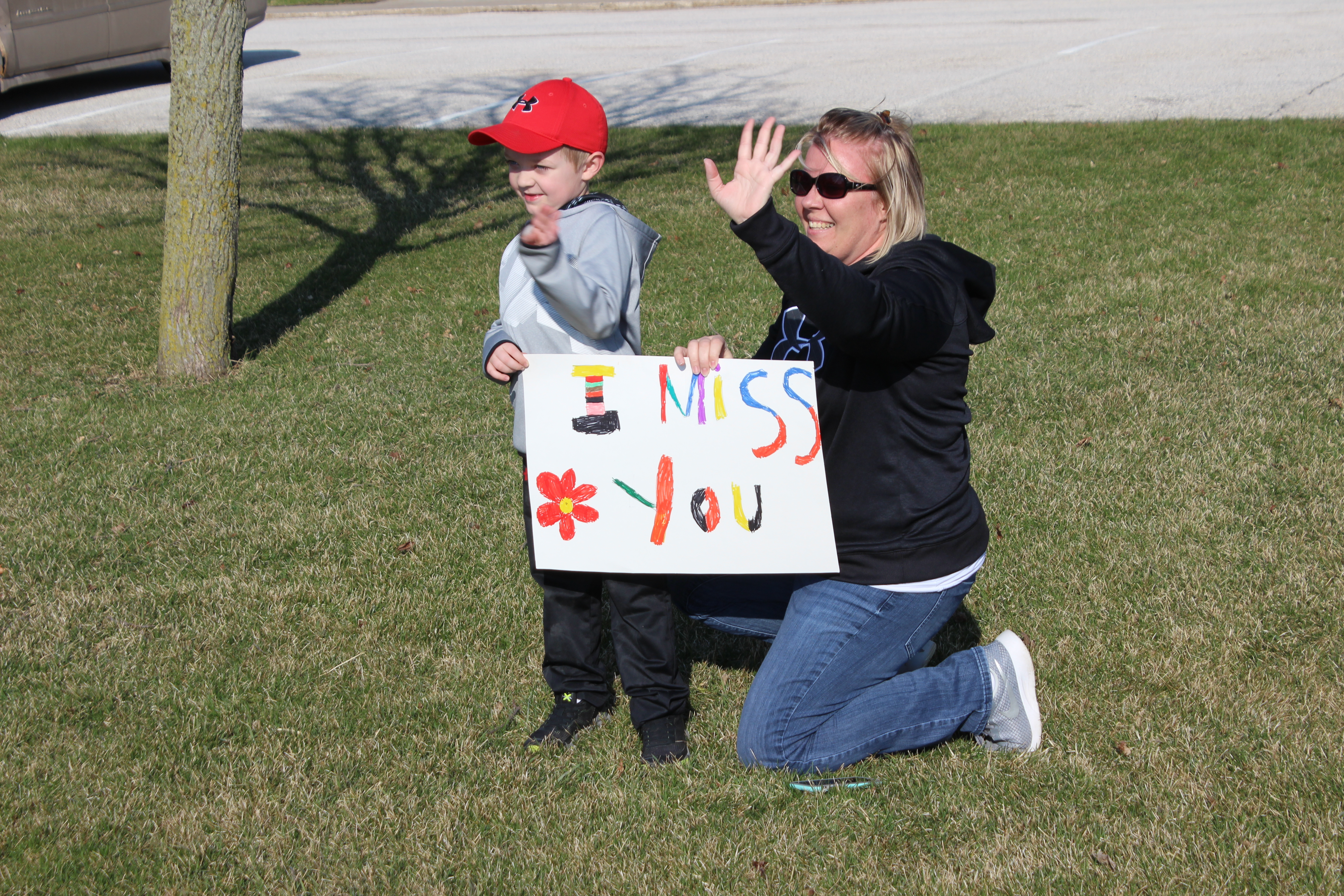 C-G-D teacher parade brings out students and emotions in the local communities