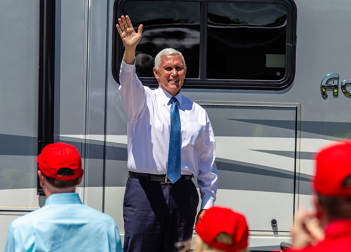 Pence highlights reopening the economy during Winnebago visit