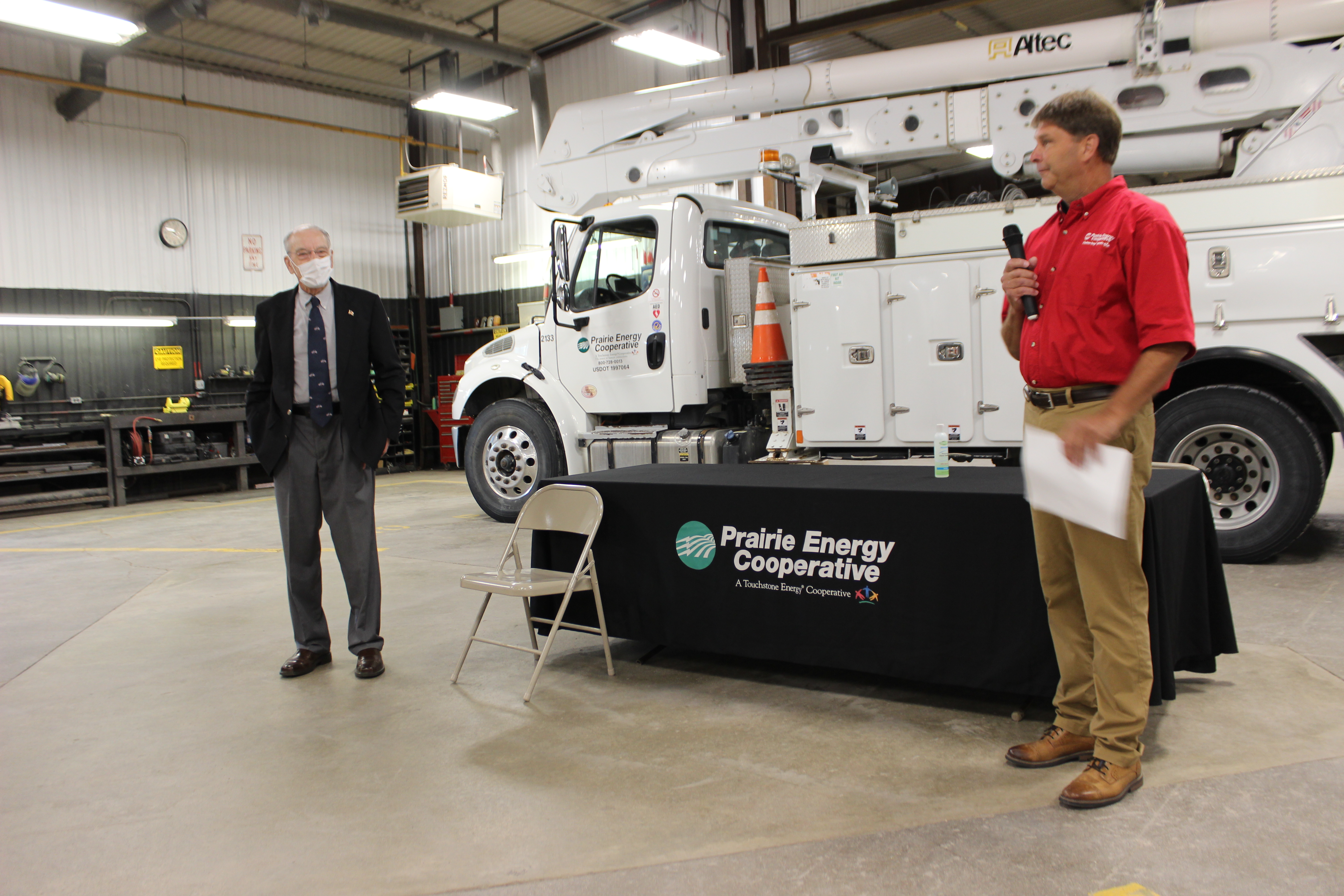 Grassley finally hits Wright County on 99 County Tour