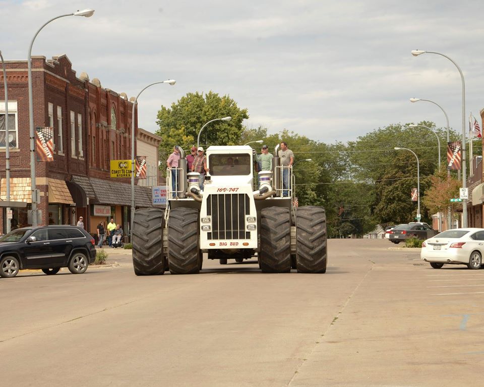 Big Bud 747 Tractor leaves Iowa August 28