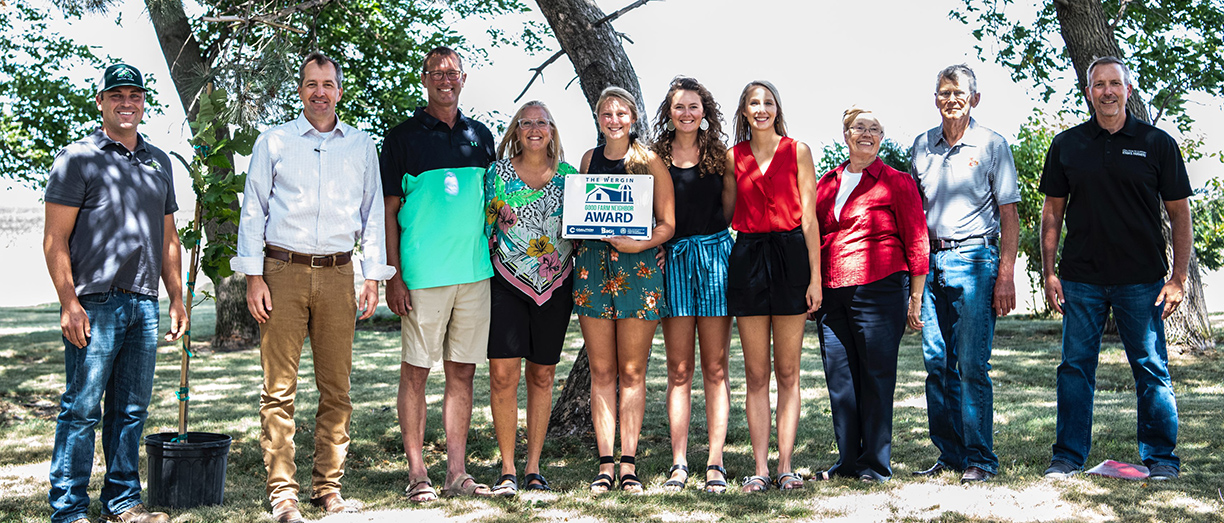 Swanson Family from Wright County receives Wergin Good Farm Neighbor Award