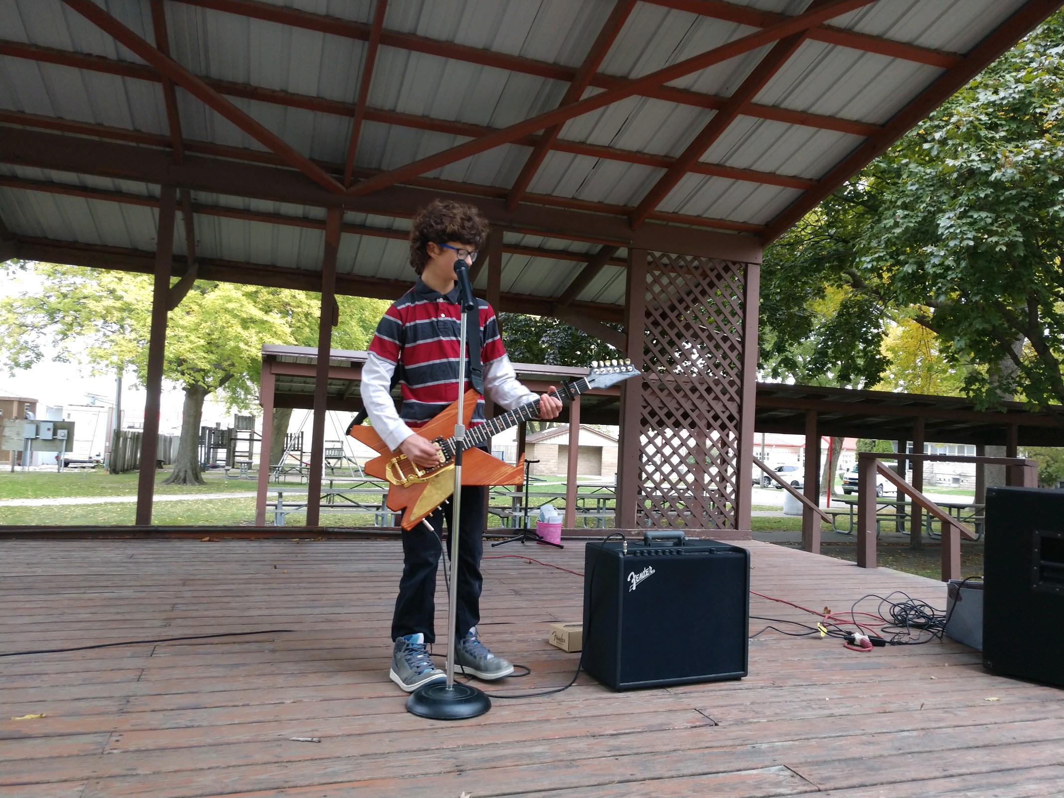 Rockin’ out: Clarion youth builds own electric guitar