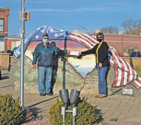 Holmes Christmas Club replaces Freedom Rock Flags