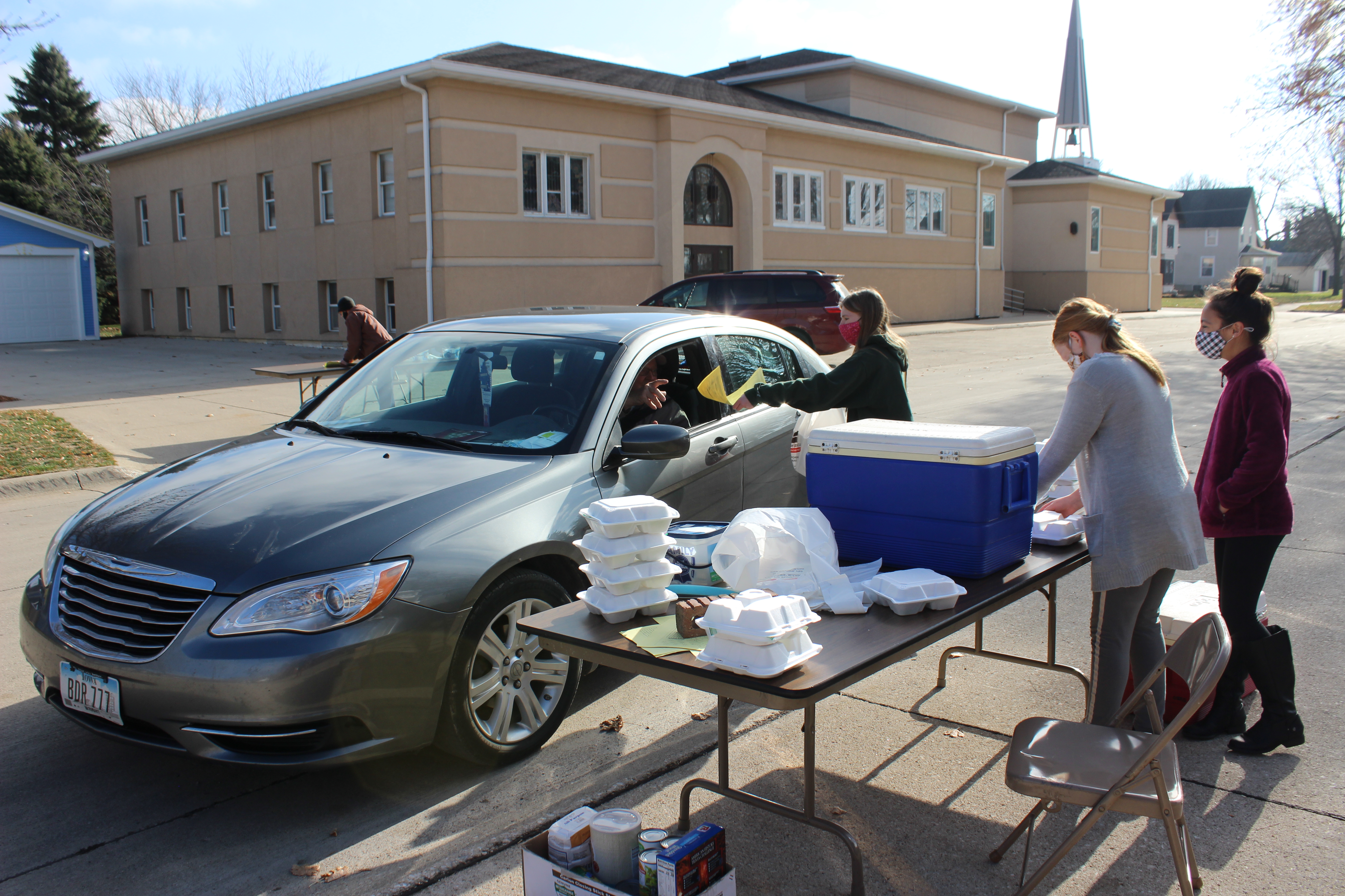 Community Thanksgiving meal feeds over 200 people