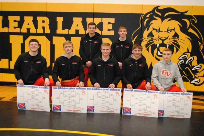 Cowboys advance seven to district wrestling