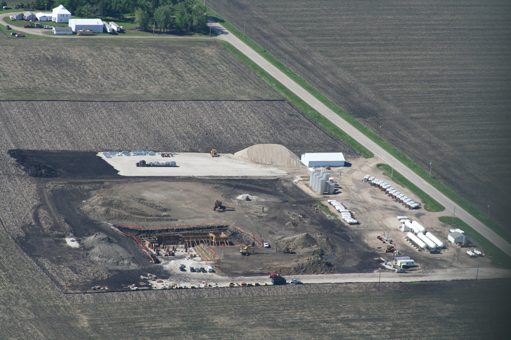 Gold-Eagle grain elevator making progress