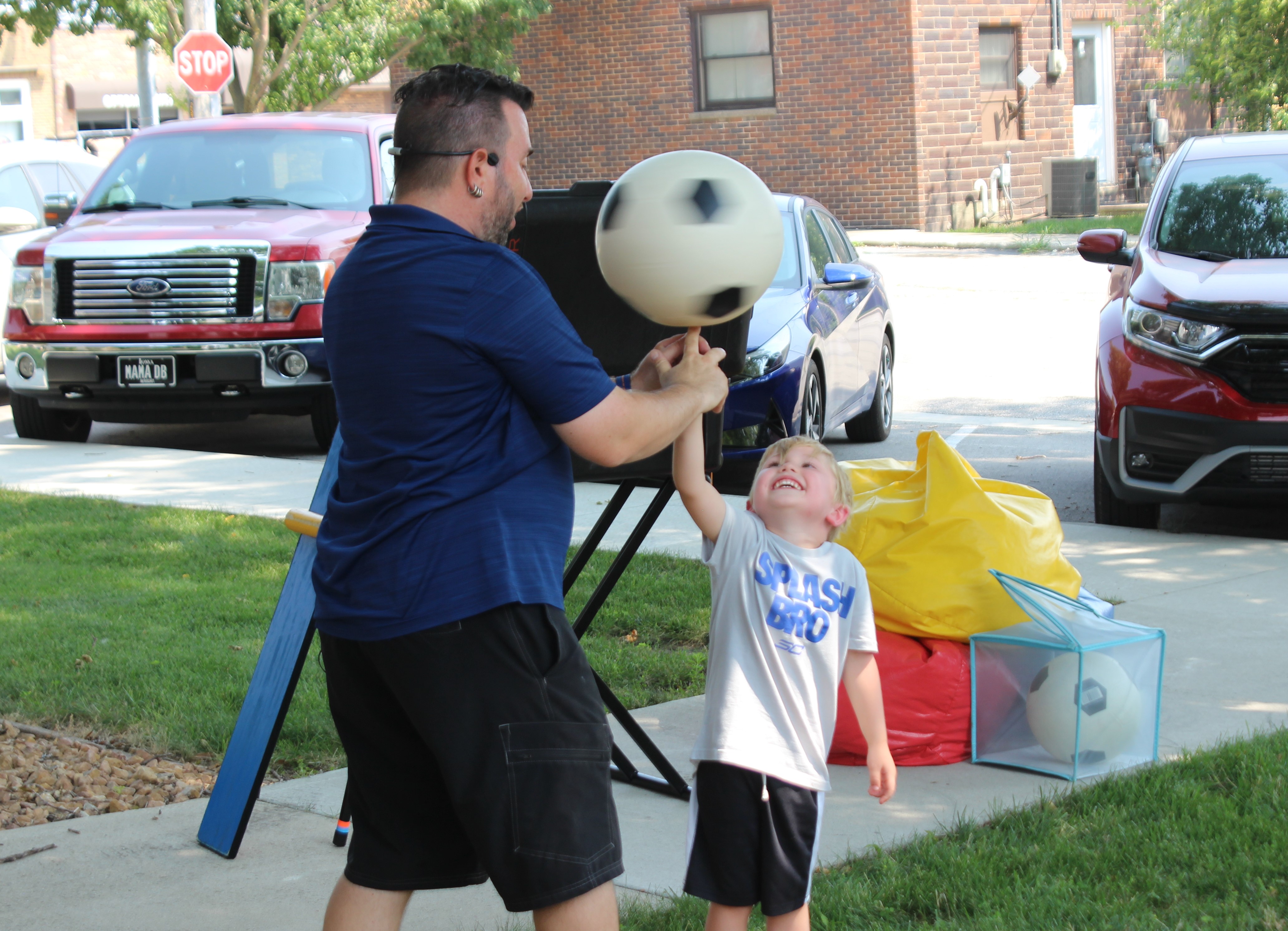 Juggling fun at Clarion Library