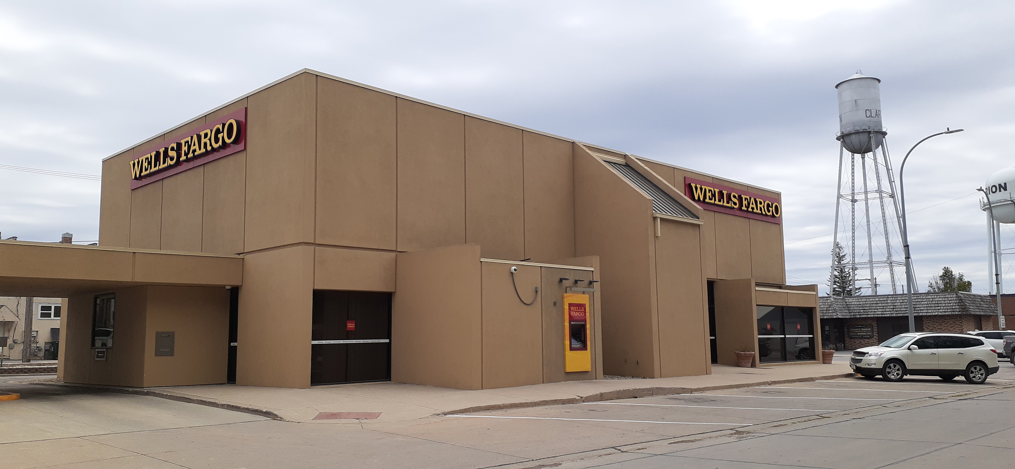 Clarion’s Wells Fargo branch closing