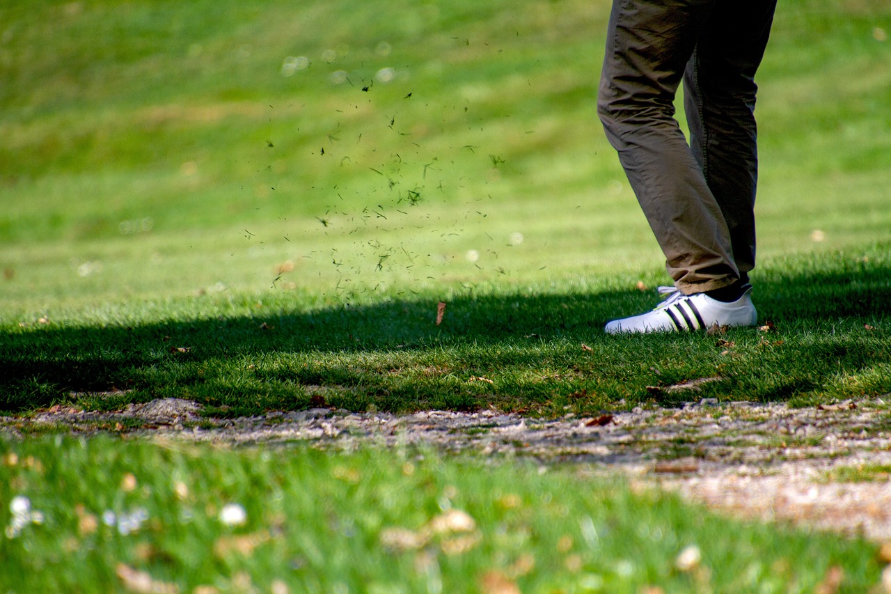 Cowboy Golfers Fall By One Stroke In Road Meet